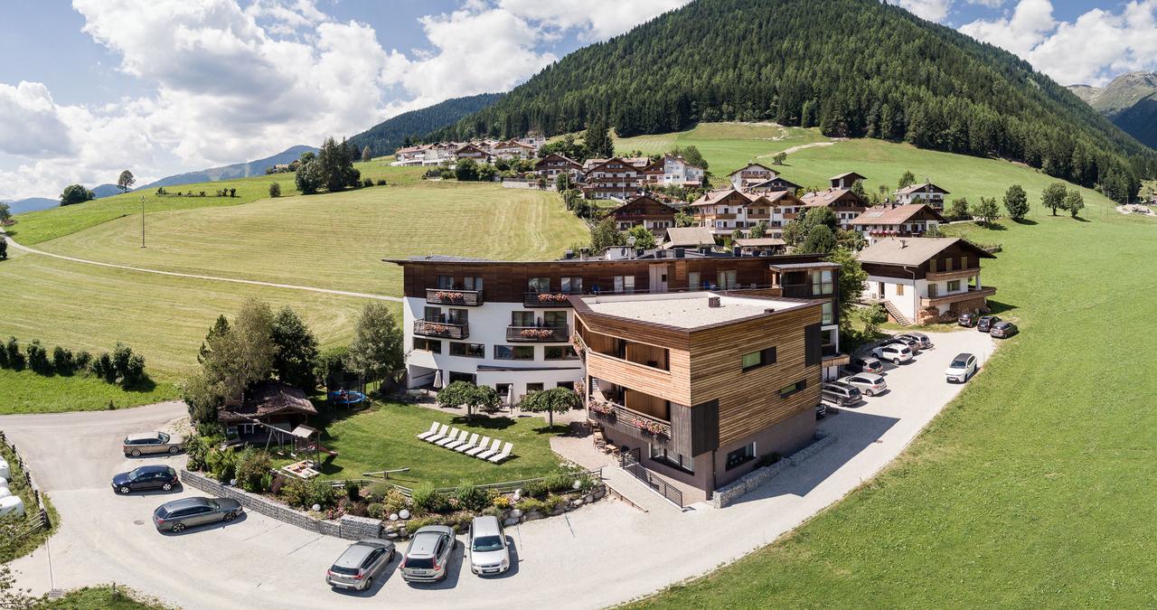 Hotel Dolomitenblick Terenten Exterior foto